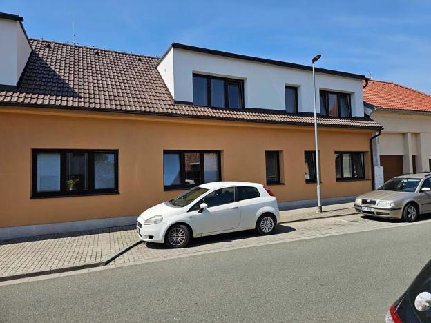 Pronájem bytu 1+kk, Chlumec nad Cidlinou, 36 m2