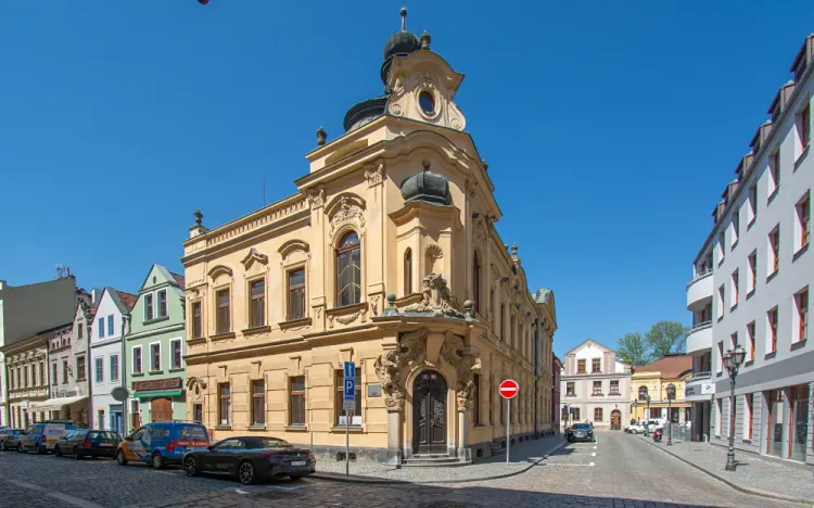 Prodej kanceláře, Hradec Králové, Tomkova, 1600 m2