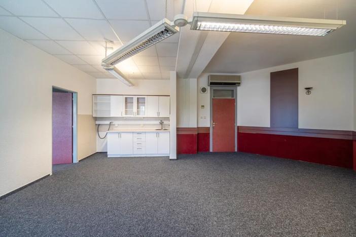 Pronájem kanceláře, Pardubice, Za Pasáží, 40 m2