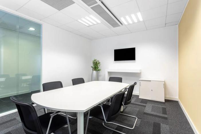 Pronájem kanceláře, Praha - Karlín, Rohanské nábřeží, 50 m2