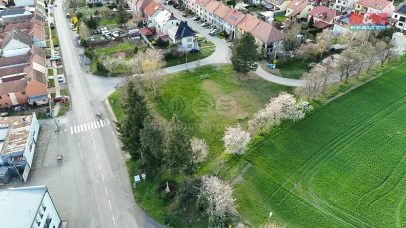 Prodej pozemku pro bydlení, Hluk, 2621 m2