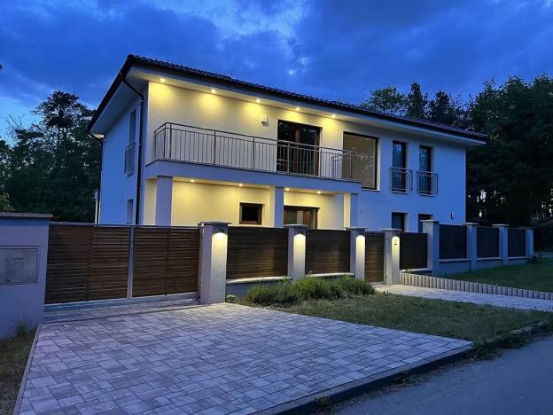 Prodej rodinného domu, Tři Dvory, 235 m2