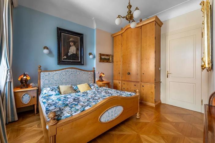 Pronájem bytu 3+1, Praha - Malá Strana, U lužického semináře, 111 m2