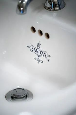 Pronájem bytu 3+1, Praha - Malá Strana, U lužického semináře, 111 m2