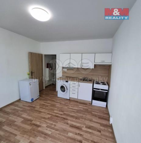 Pronájem bytu 1+kk, Klášterec nad Ohří, Budovatelská, 21 m2