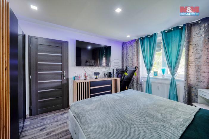 Prodej bytu 2+1, Ostrov, Šafaříkova, 55 m2