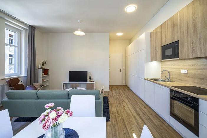 Pronájem bytu 1+kk, Praha - Holešovice, Veletržní, 38 m2