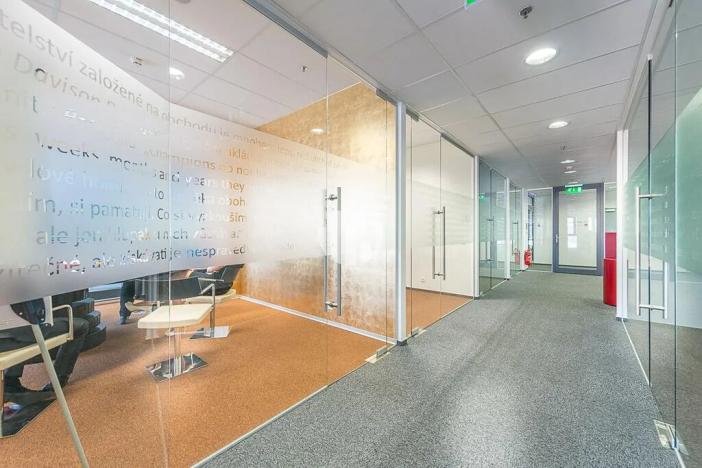 Pronájem kanceláře, Praha - Libeň, Českomoravská, 293 m2