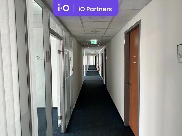 Pronájem kanceláře, Praha - Smíchov, Plzeňská, 1121 m2