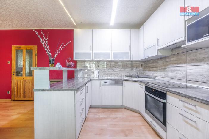 Prodej rodinného domu, Otrokovice - Kvítkovice, tř. Osvobození, 422 m2