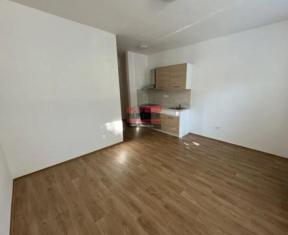 Pronájem bytu 1+kk, Tábor, Čsl. armády, 22 m2