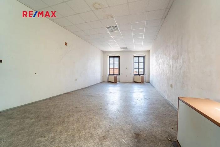 Prodej rodinného domu, Týnec nad Labem, Masarykovo náměstí, 142 m2