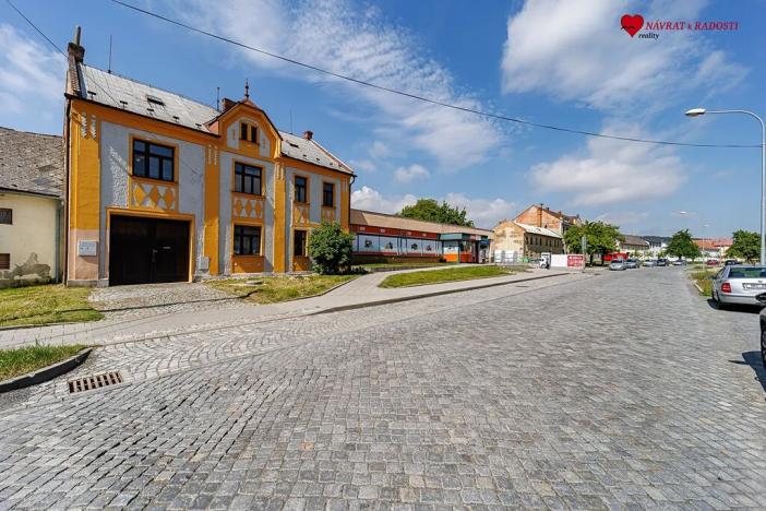 Prodej rodinného domu, Cholina, 333 m2