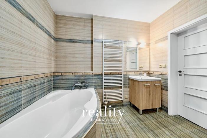 Prodej bytu 4+1, Znojmo, Alšova, 142 m2