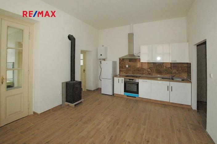 Prodej obchodního prostoru, Hostouň, Chodské náměstí, 499 m2