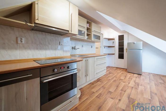 Prodej rodinného domu, Klešice, 365 m2