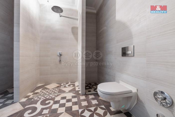 Prodej rodinného domu, Karlovy Vary - Drahovice, Rumunská, 895 m2