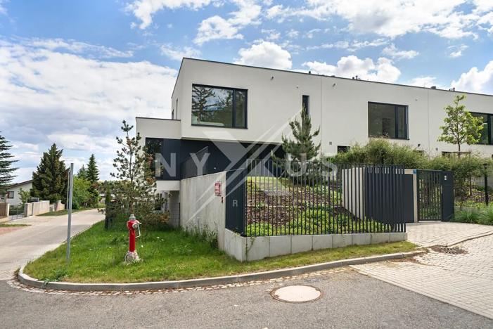 Prodej rodinného domu, Praha - Lysolaje, K Housličkám, 216 m2