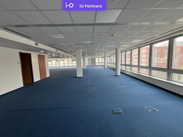 Pronájem kanceláře, Praha - Smíchov, Plzeňská, 446 m2