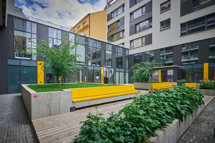 Pronájem kanceláře, Praha - Karlín, Sokolovská, 289 m2