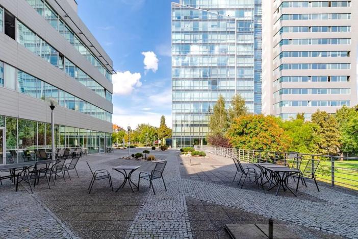 Pronájem kanceláře, Praha - Holešovice, Jankovcova, 478 m2