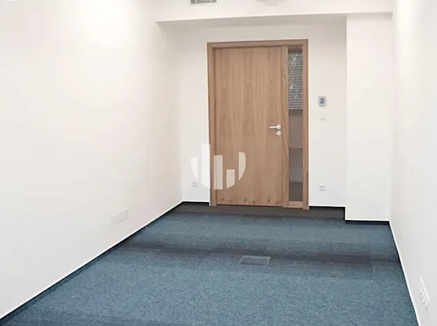 Pronájem kanceláře, Brno, Svatopetrská, 500 m2