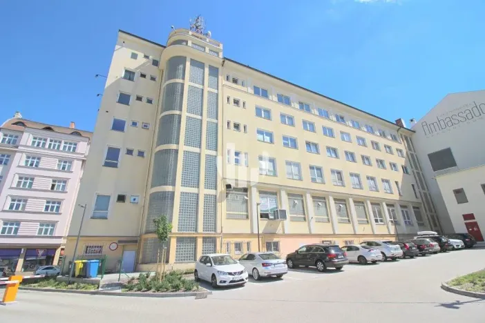 Pronájem kanceláře, Karlovy Vary, Jugoslávská, 320 m2
