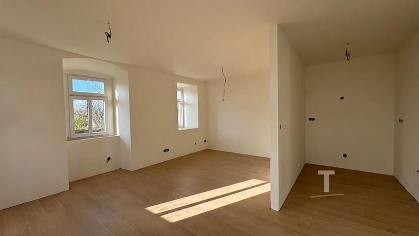 Prodej činžovního domu, Žďárná, 700 m2