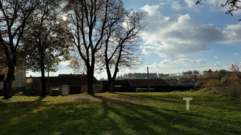 Prodej činžovního domu, Žďárná, 700 m2