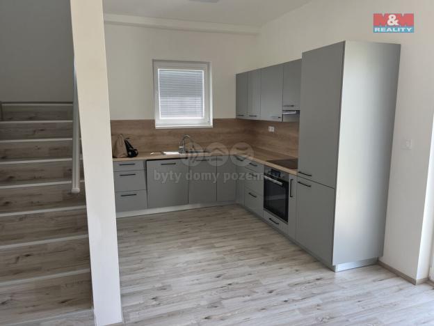 Pronájem bytu 4+kk, Králův Dvůr - Křižatky, Na Vinohradech, 96 m2