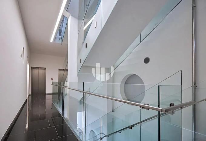 Pronájem kanceláře, Praha - Smíchov, Radlická, 379 m2