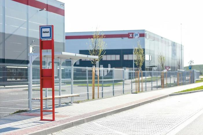 Pronájem obchodního prostoru, Praha - Horní Počernice, Sezemická, 132 m2