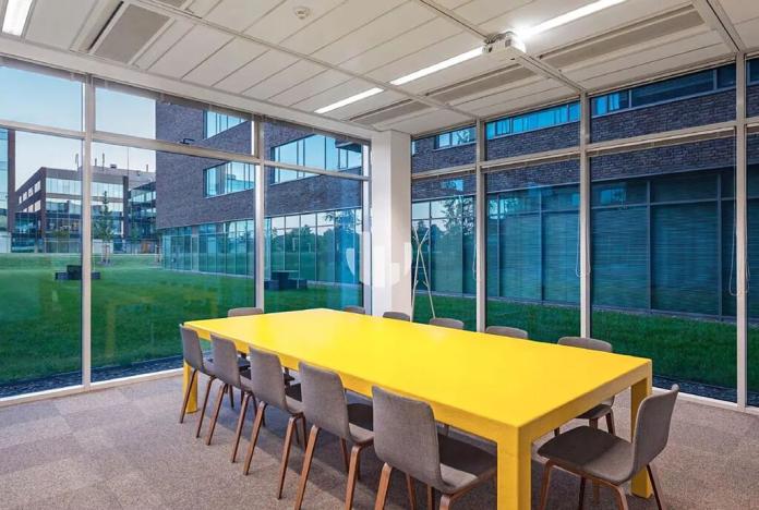 Pronájem kanceláře, Brno, Škrobárenská, 1469 m2