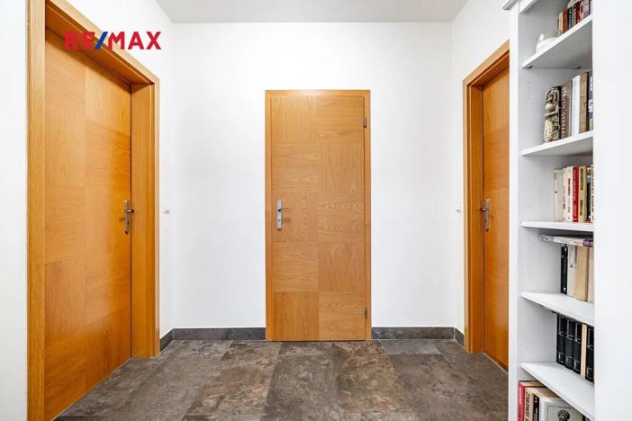 Prodej bytu 4+kk, Praha - Uhříněves, Františka Diviše, 94 m2