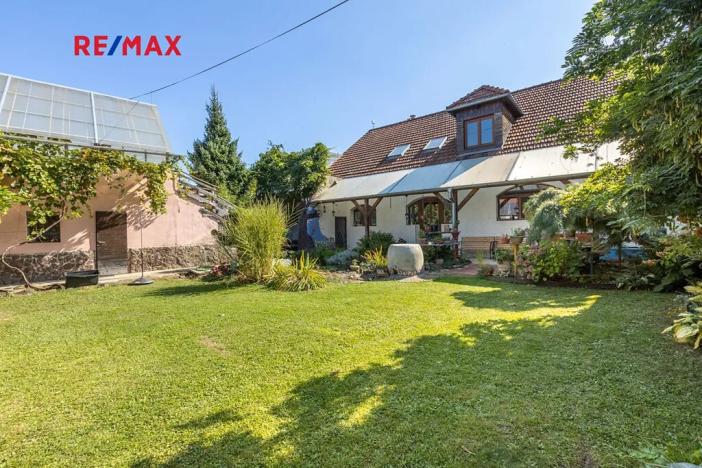 Prodej apartmánu, Obora, 900 m2