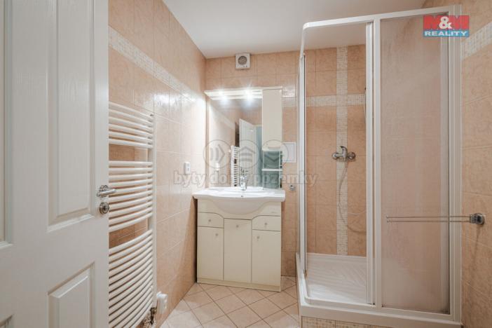 Prodej rodinného domu, Týnec nad Labem - Vinařice, 300 m2