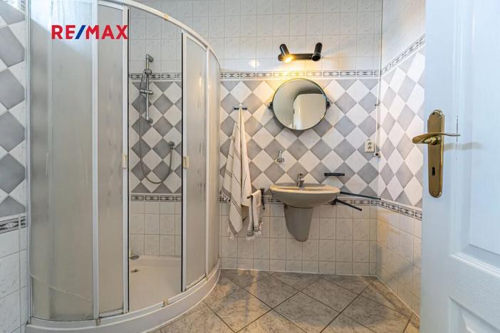 Prodej bytu 6+kk a větší, Střelice, Ant. Smutného, 235 m2