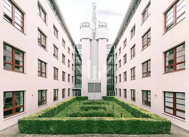 Pronájem kanceláře, Praha - Karlín, Sokolovská, 312 m2