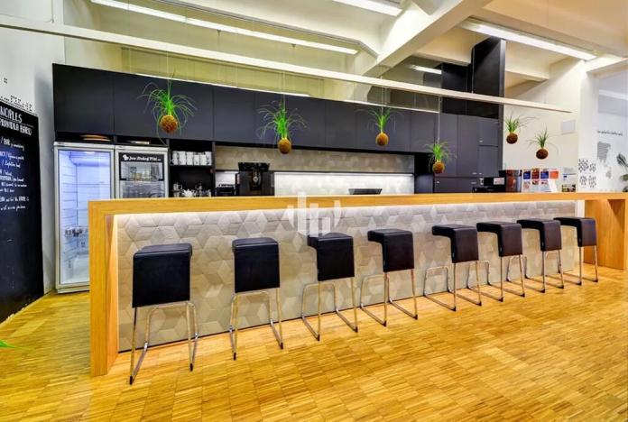 Pronájem kanceláře, Praha - Smíchov, Zubatého, 260 m2