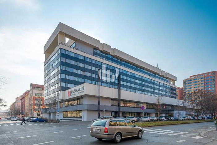 Pronájem kanceláře, Praha - Holešovice, Dělnická, 437 m2