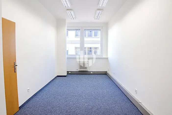 Pronájem kanceláře, Praha - Chodov, Roztylská, 135 m2