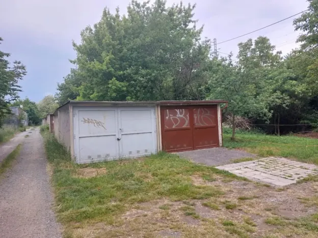 Pronájem garáže, Brno, Jehnická, 16 m2