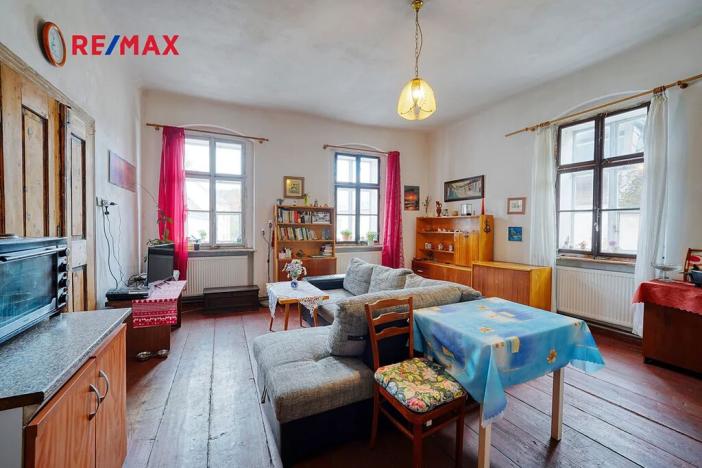 Prodej vícegeneračního domu, Úterý, 677 m2