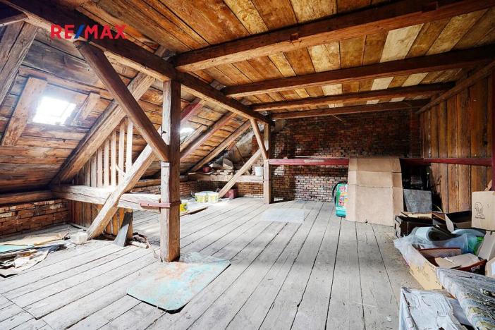 Prodej vícegeneračního domu, Úterý, 677 m2