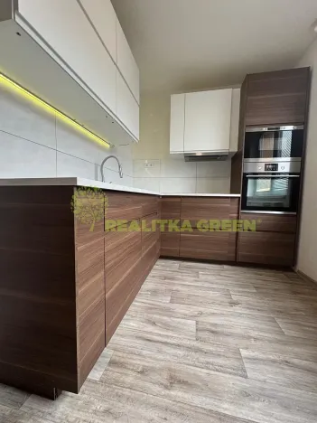 Prodej bytu 3+1, Nivnice, Sídliště, 90 m2