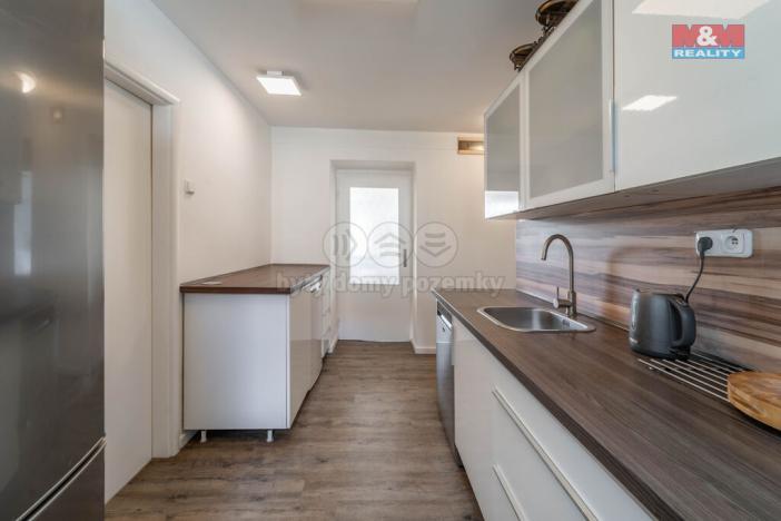 Prodej bytu 3+1, Tmaň, Sídliště, 62 m2
