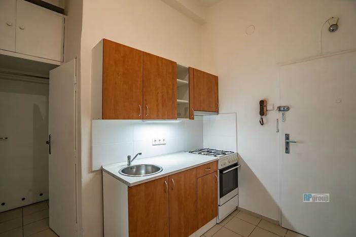Pronájem bytu 2+1, Praha - Vršovice, Vršovická, 56 m2