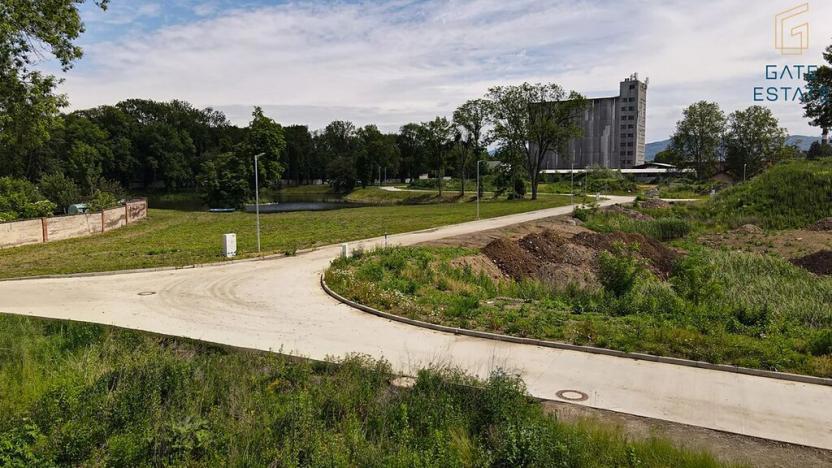 Prodej komerčního pozemku, Holešov, 2397 m2