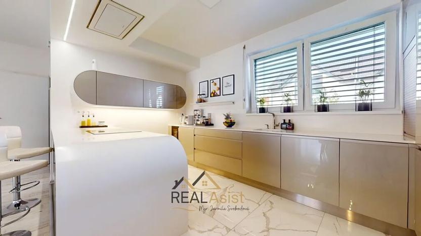 Prodej rodinného domu, Holasice, Čtvrtě, 139 m2