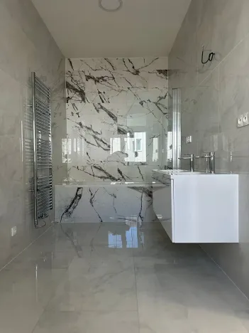 Prodej bytu 4+1, Děčín, Husovo nám., 156 m2